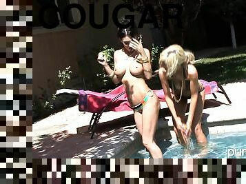 Hot cougars strip down and have lesbian fun in the pool