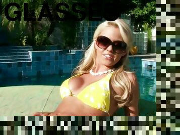 Lindsay Marie spreads legs by the pool in solo masturbation