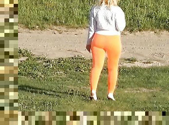 Transparent t-shirt and color leggings