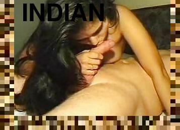 Indian hottie boned in the hotel room