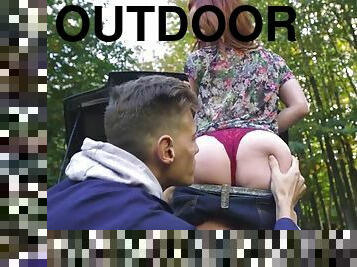 Ella hughes has her big juicy ass worshipped outdoor