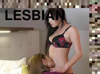 Amazing lesbian sex between sexy Stracy Stone and Zuzana Z