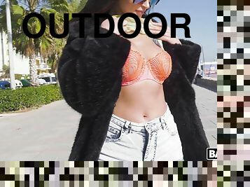 Quickie outdoors fucking with dick hungry slut Alyssia Kent