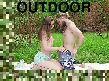 Outdoor dicking in the field with Alice Kingsly and her boyfriend
