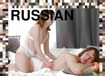 chatte-pussy, russe, maigre, ados, hardcore, branlette, massage, couple, lingerie, rasé