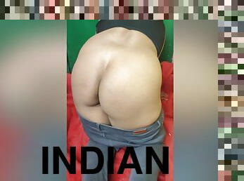Indian Mom Sruti In Hot Looks And Massage Her Big Boobs With Oils - Huge Boobs