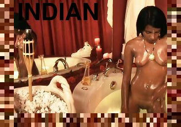 Indian babe is posing totally naked