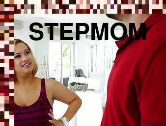 HUGE TITS NEW ZEALAND STEPMOM