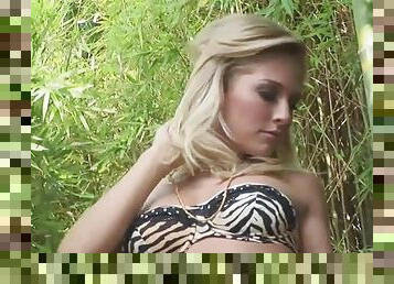 Traci Denee gives an exclusive solo show in the woods