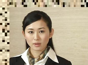 Mio Kitagawa the Hotel Worker Sucks A Customer's cock