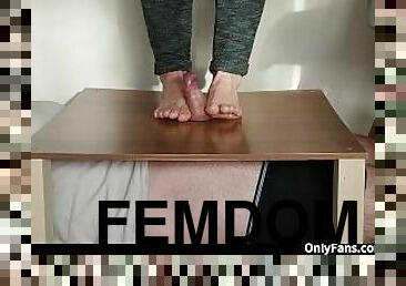 amatör, cumshot, avrunkning, slav, fötter, pov, sprut, fetisch, footrunk, femdom