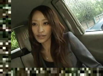 Gorgeous Japanese babe Yuu Kanda gives a blowjob in the van