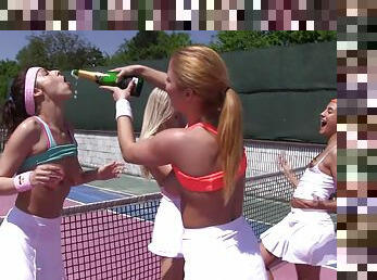 Cayla Lyons and her babes play tennis and go down on each other