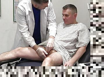 papa, masturbation, bureau-office, amateur, ejaculation-sur-le-corps, médecin, gay, branlette, couple, esclave