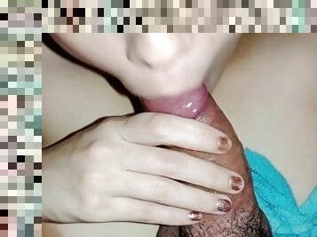 La cachonda de mi novia le gusta amanecer con mi polla en su boca-porno en español