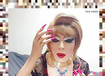SISSY NICLO - SHEMALE - TRANSGENDER - HOT MAKEUP - RED LIPS I WANT TO BLOW