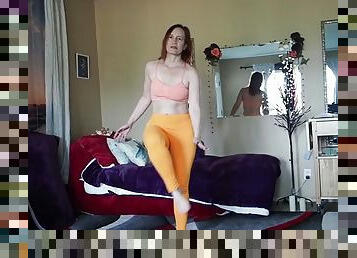 Aurora Willows in yellow yoga pants, hot cameltoe