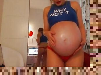Pretty Pregnant Teen showing her body live on webcam