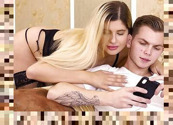 Blonde accidentally breaks BFs phone and gets her pussy fisted