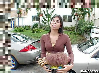 Mexican babe agrees to bang in the van of course for money