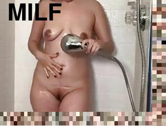 Horny Milf xLilyflowersx Takes A Naughty Shower