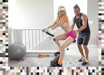 Hardcore fucking after working out with busty mature Brandi Love