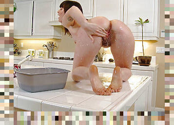 Thelma Sleaze washes her hairy pussy in kitchen