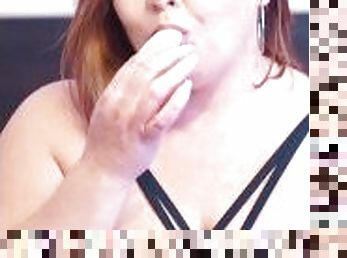 Hot curvi MILF eats a banana...