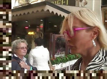 Sexy slut shopping in milan