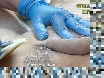 #74-3 male waxing acousticophilia