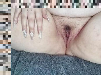 HAIRY PUSSY WAND PLAY & ORGASM!!!