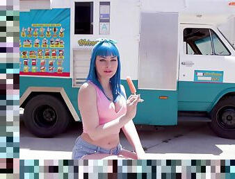 Slutty babe Jewelz Blue sucking and fucking in the truck