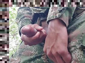 Mejores corridas de militares colombianos parte 1, semen abundante.