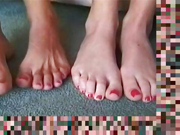 Sexy babes are posing their feet