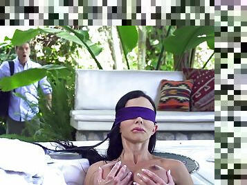 Outdoor anal along huge tits Jewels Jade