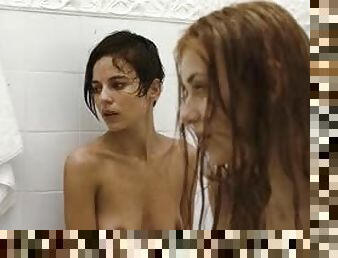 Erotic shower with a pair of hotties