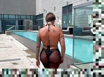 gros-nichons, public, amateur, butin, piscine, seins, bout-a-bout, solo, bikini