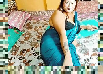 Horny Bhabhi Fucked In Saree After Husband Went To Office