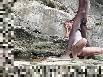 gros-nichons, papa, public, amateur, fellation, énorme-bite, interracial, ejaculation-interne, black, couple