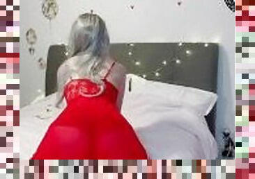 Silver hair teen twerk with her big ass ?? Christmas edition