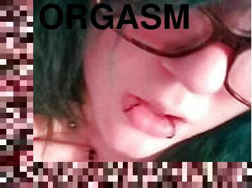 Emo girl has big squirt with loud moans