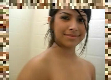 Banyo yapma, Latin amerikalı kadın, Duş, Sulu
